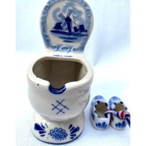 England Figurines mini Shoes and Toilet  handmade 2 pc